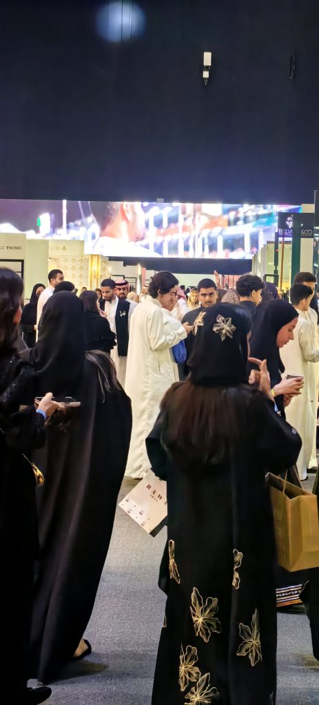 قمرا